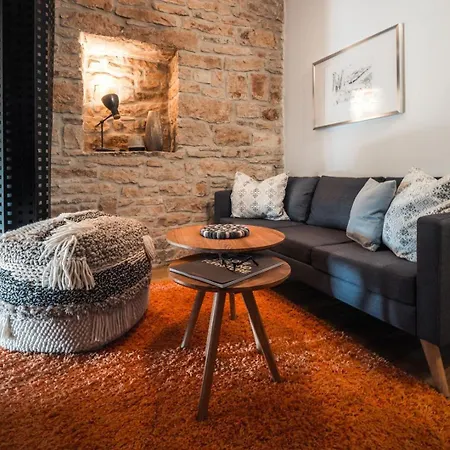 Nar By Villsy Vila *